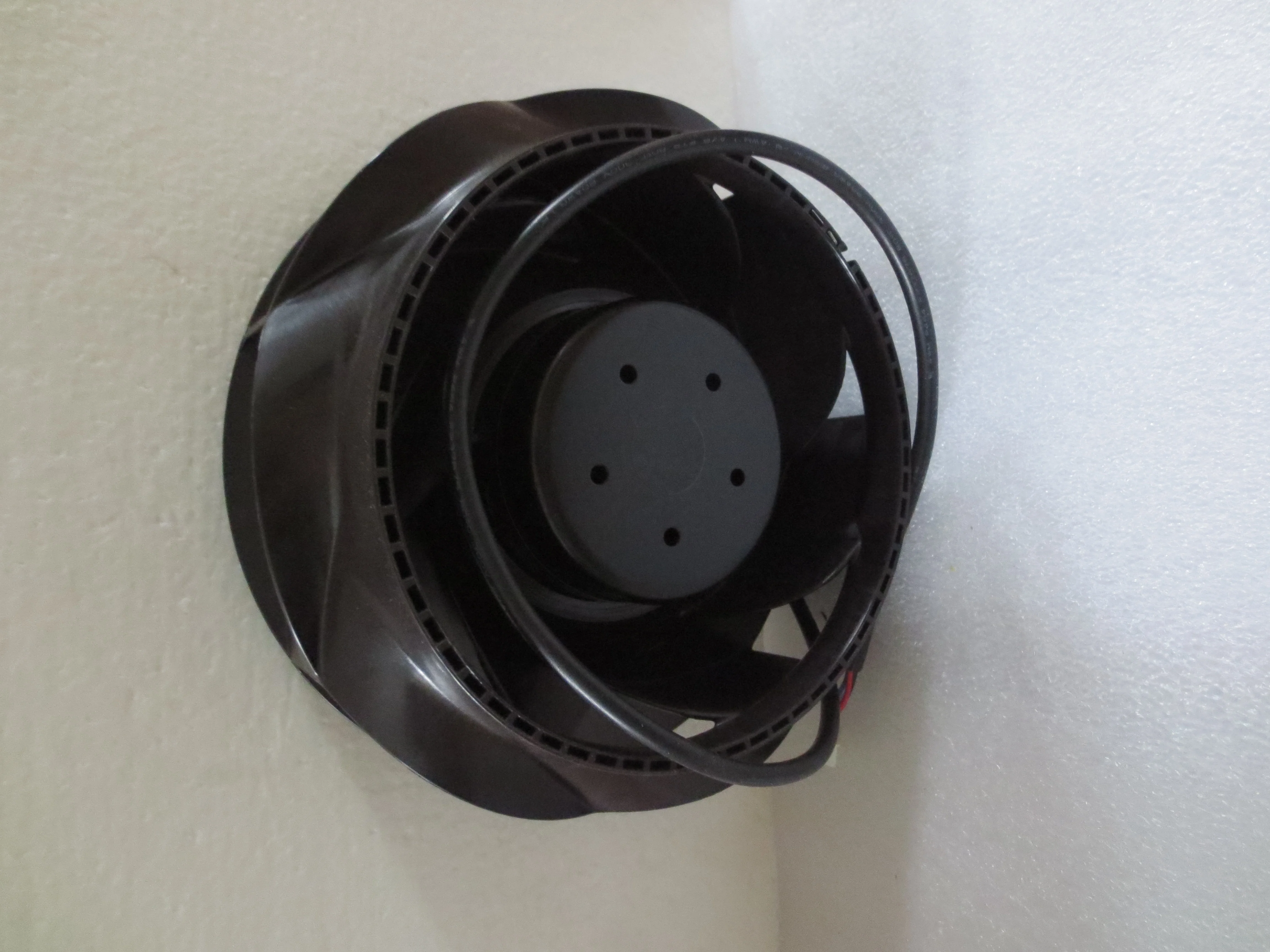 R1G175-RB33-G01 R1G175-RB33-10  Germany Waterproof Turbine Fan 48V 76/62W Extraordinary Curve