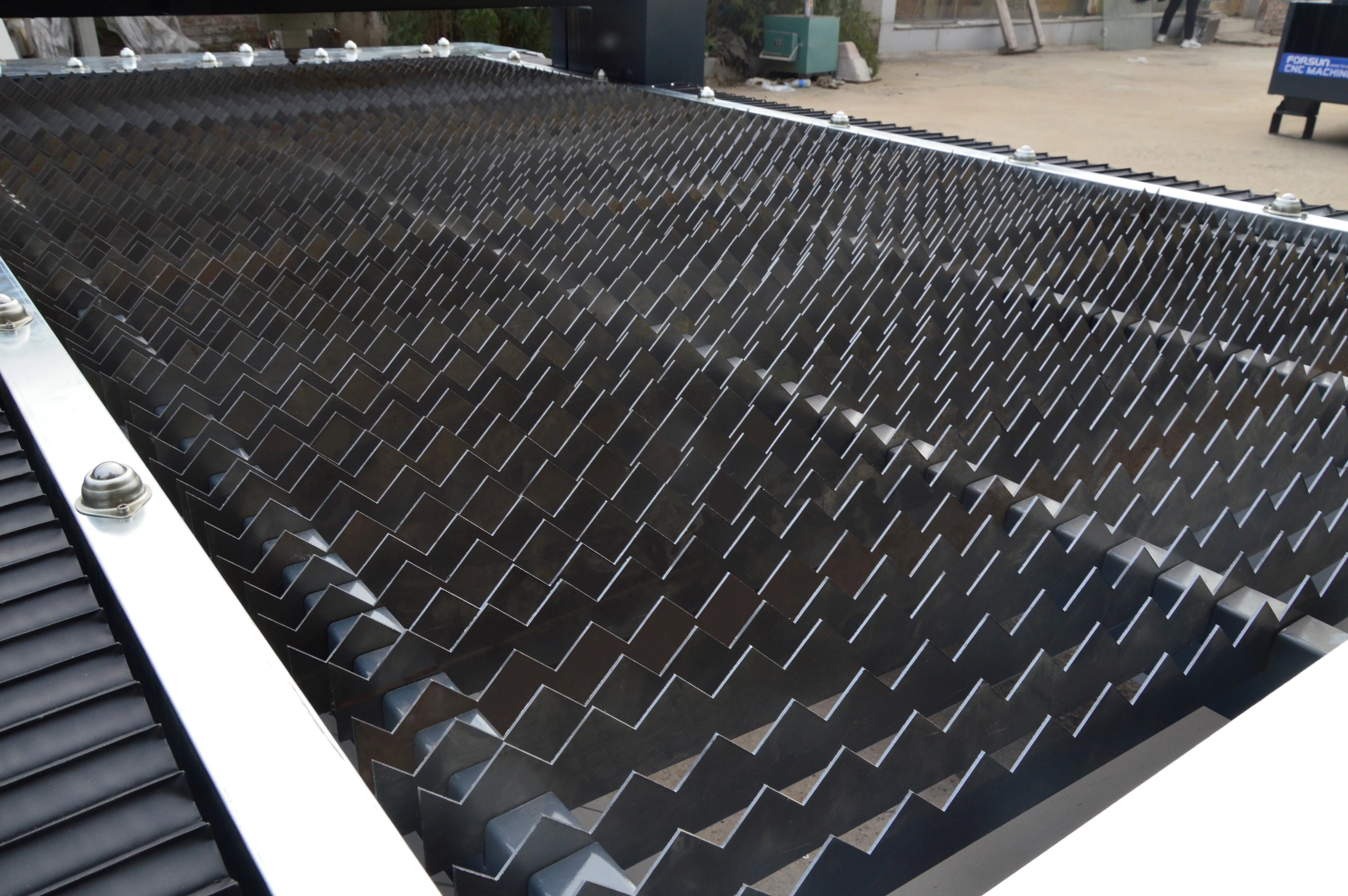 20%discount . Finely Processed Cutting Machine Fiber Laser 4000W