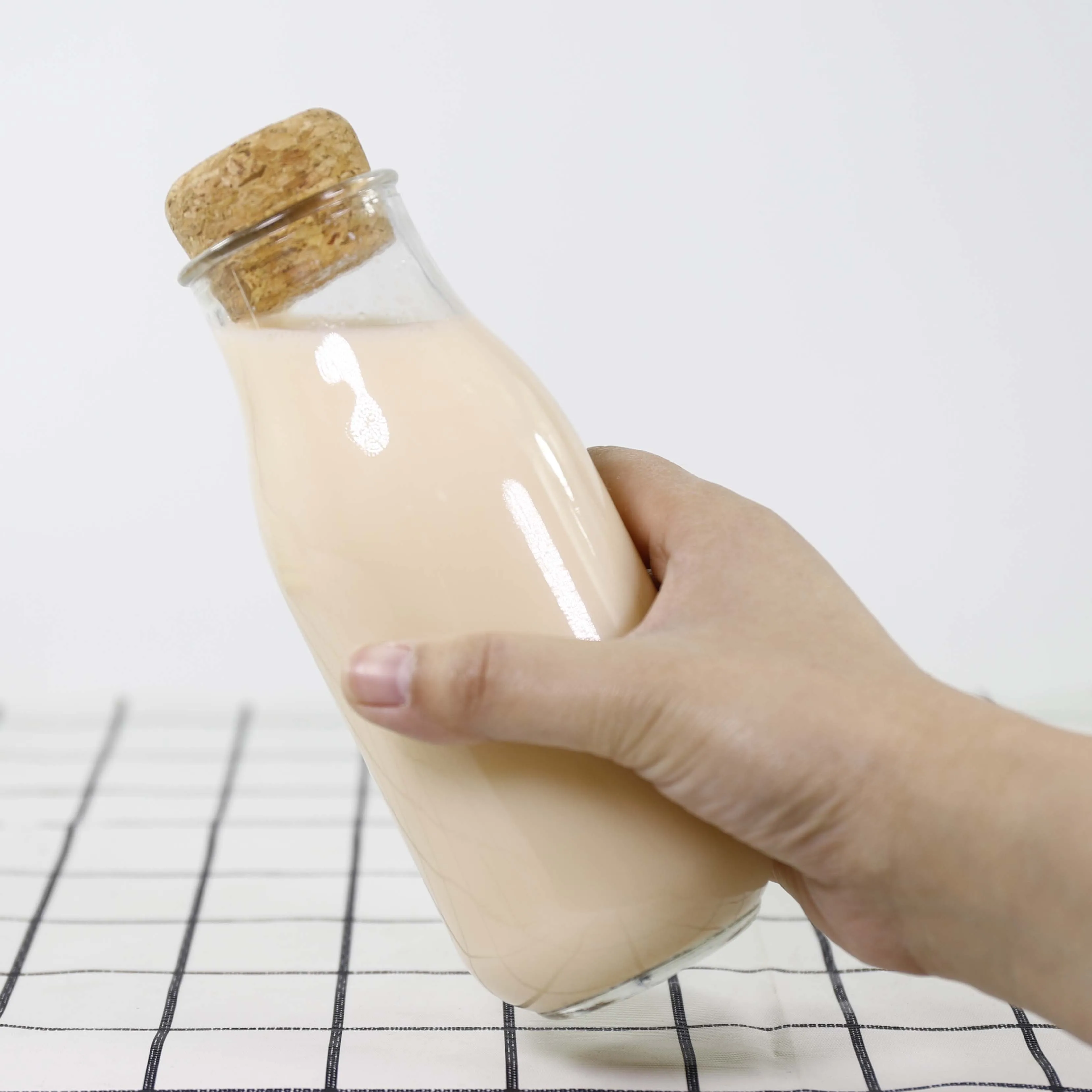 Factory outlet sale recyclable 300ml glass milk bottle with cork