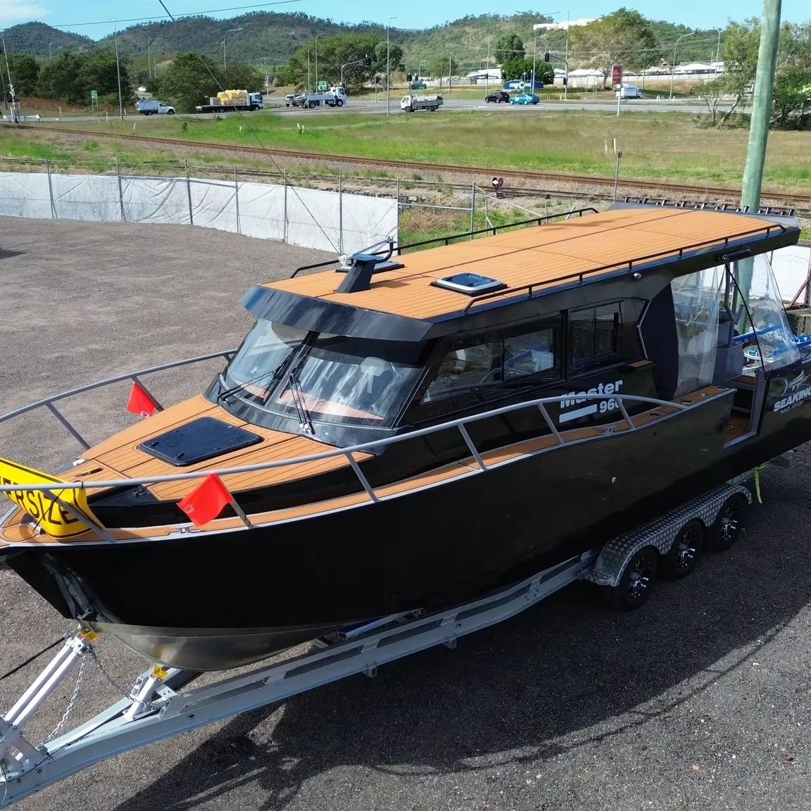 Factory outlet 9.6 meters fishing boat vessel high speed yacht durable aluminum boats with extended cabin top for sale