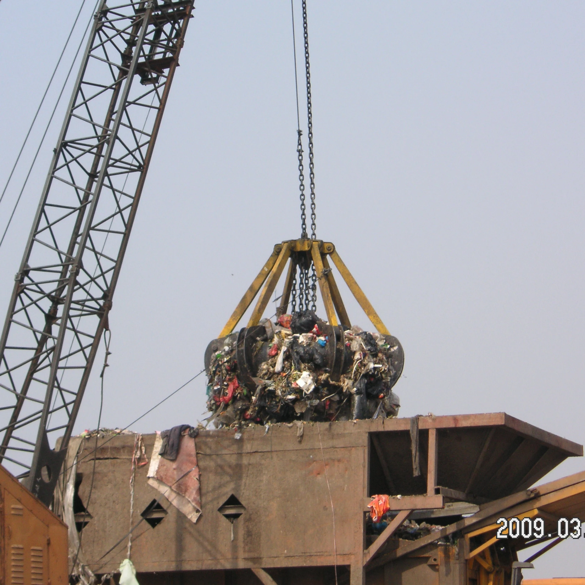 
Custom garbage handling 8 ton hydraulic orange peel grab for overhead crane wholesale 