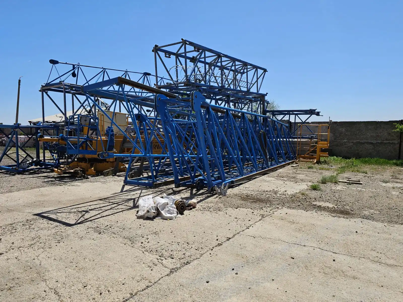 Top Quality Excellent Working Condition Used Tower Crane Raimondi MRT111 European 8 Tonne For Sale