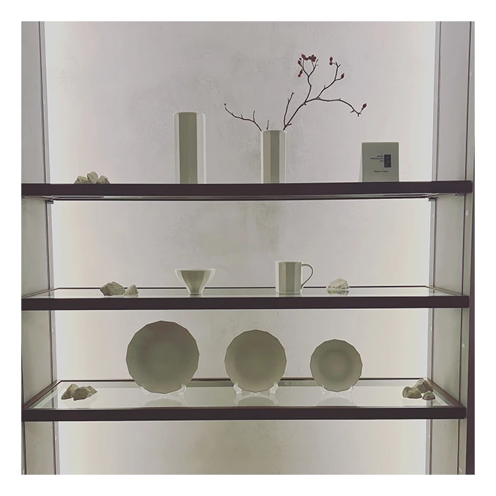 Tabletop Japan presents flower white ceramic porcelain vase for sale