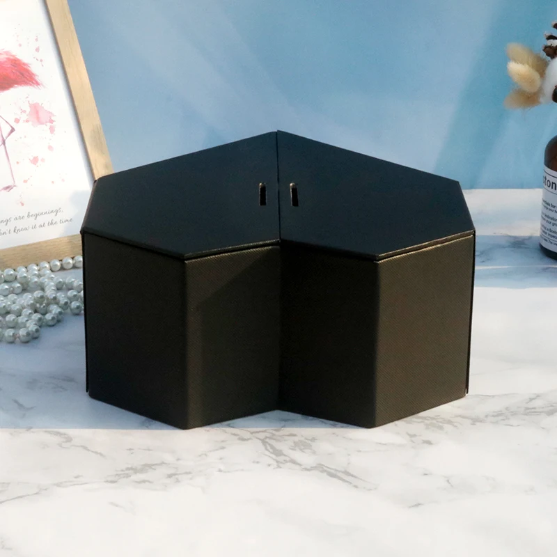 Wholesale Heart Shaped Cardboard Octagon Paper Gift Box Luxury Lovely Red Gift Box Packaging With Ribbon