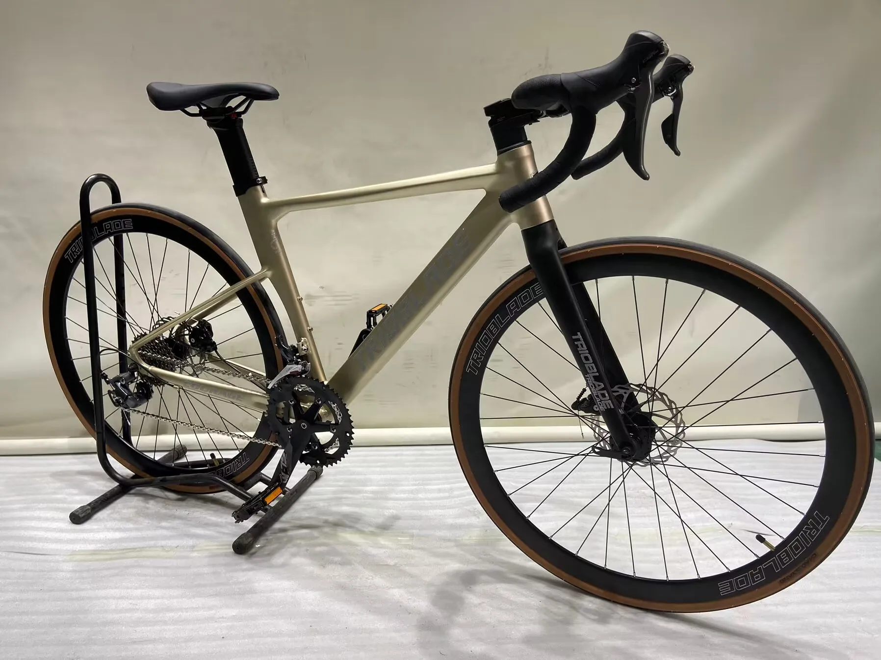 New Design Custom Frame 22 24 27 Speed Road Bike Bicycle for Adult