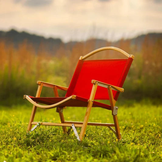 Japan Korea market hot sell OEM beech frame foldable portable camping fishing moon chair