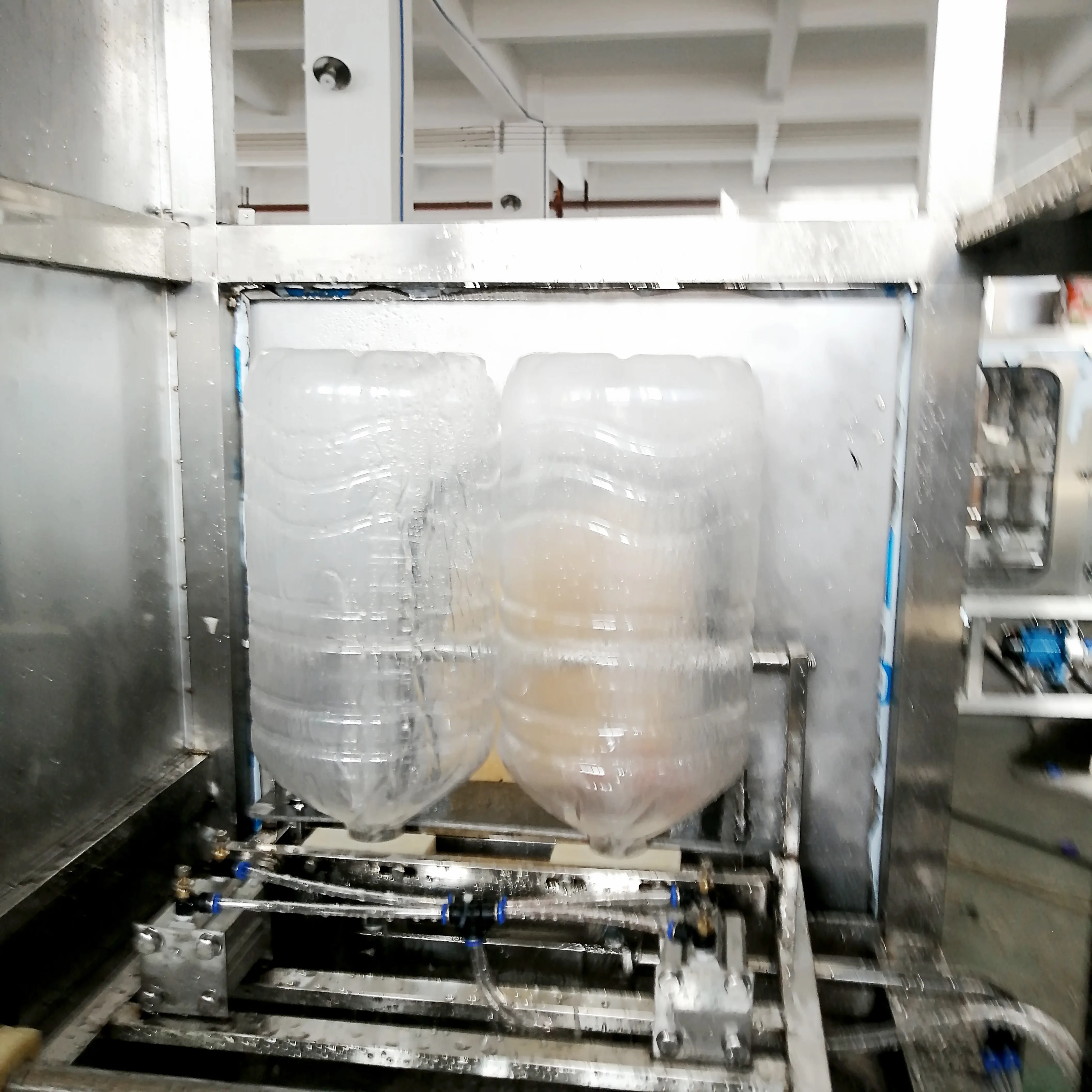 Automatic liquid pet bottle water filling machine,juice filling machine