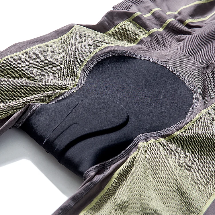 Private Label Compression Shirt Black T-shirt Gym Compression Clothing Quick Dry Breathable Fitness Top for Casual Wear