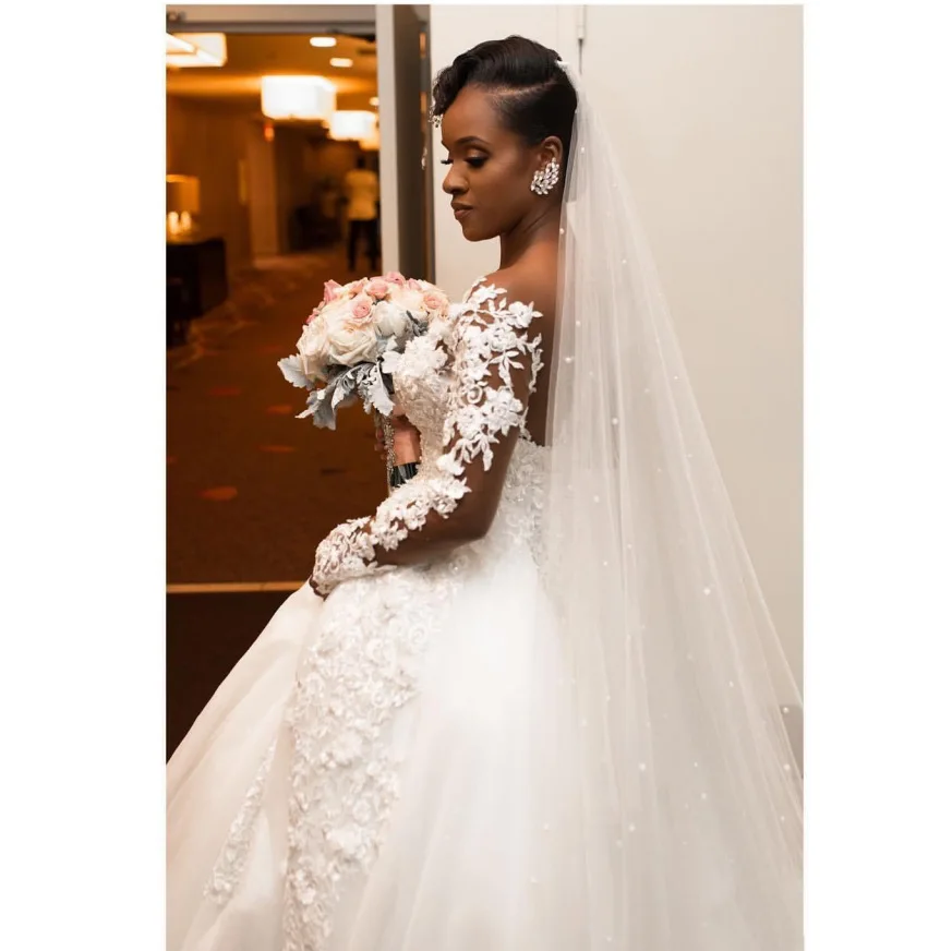 Fashion Lace Cutout Wedding Applique Beaded Bridal Dress Beautiful African Wedding Ball Gowns