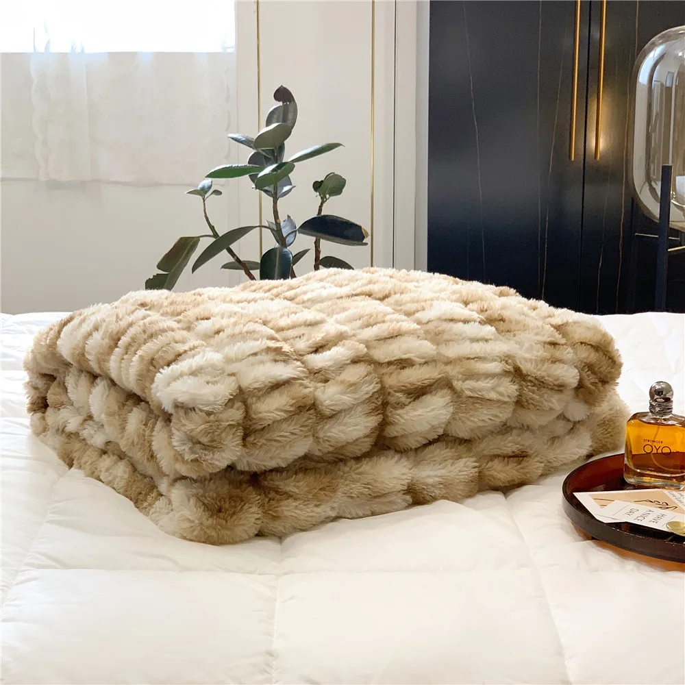 Lightweight Faux Fur Throw Blanket Super Soft Warm Fluffy Plush Sleeping Blanket For Bed