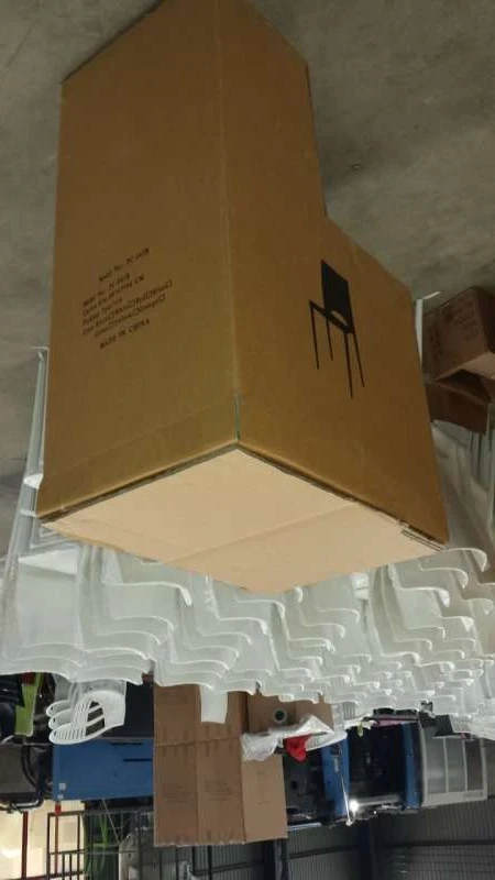  Modern Design Plastic Dinning Restaurant Stackable Dining Chairs For