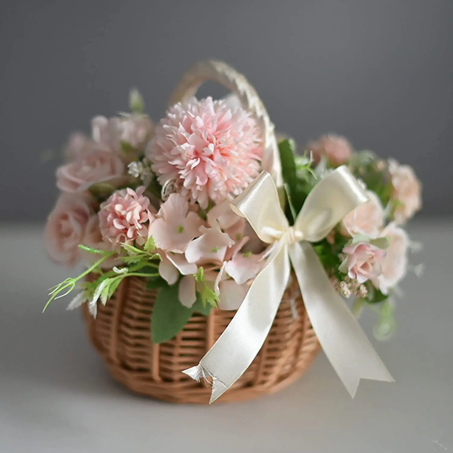 New Stock Rattan Hanging Box With Flower Ribbon Gift Woven Storage Bins Wedding Decoration Flower Girl Wicker Basket Gift Basket