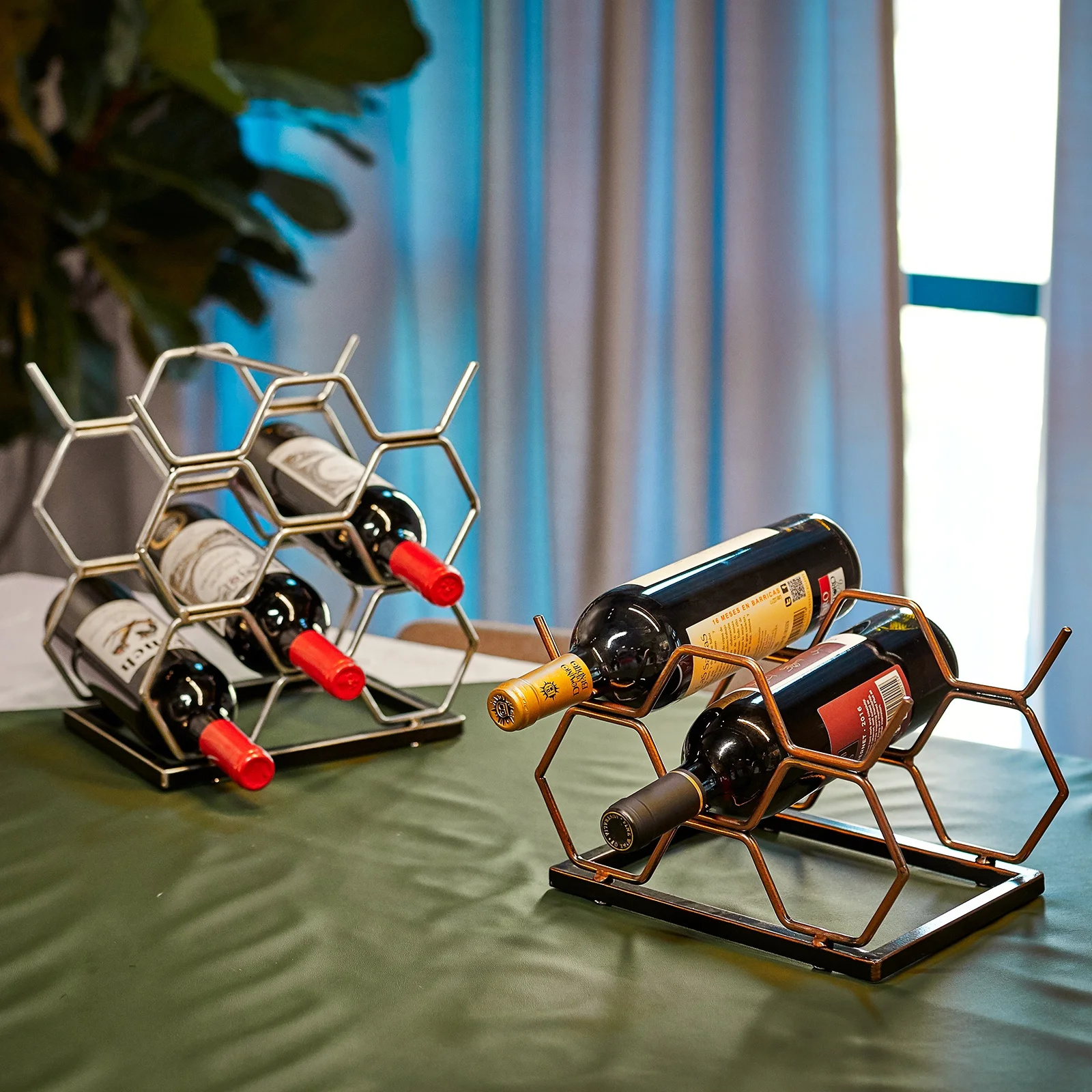 Contemporary Modern Metal Wine Rack 8 Bottles Wine Bottle Holder for Wine Storage