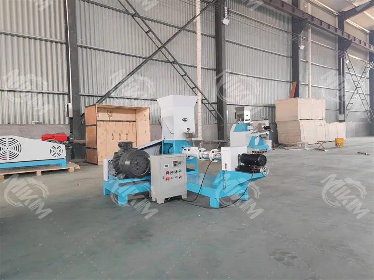 DGP70 Floating fish feed pellet extruder 1-10mm feed pellet extruder for pet dog food extruder