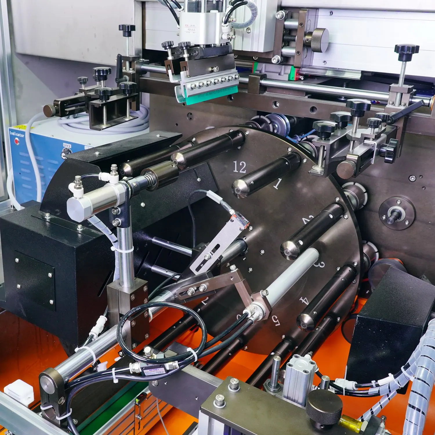 Automat4 Color Automatic Servo Screen Printing & UV Curing Production Line for Round/Oval/Square/Triangular Bottles