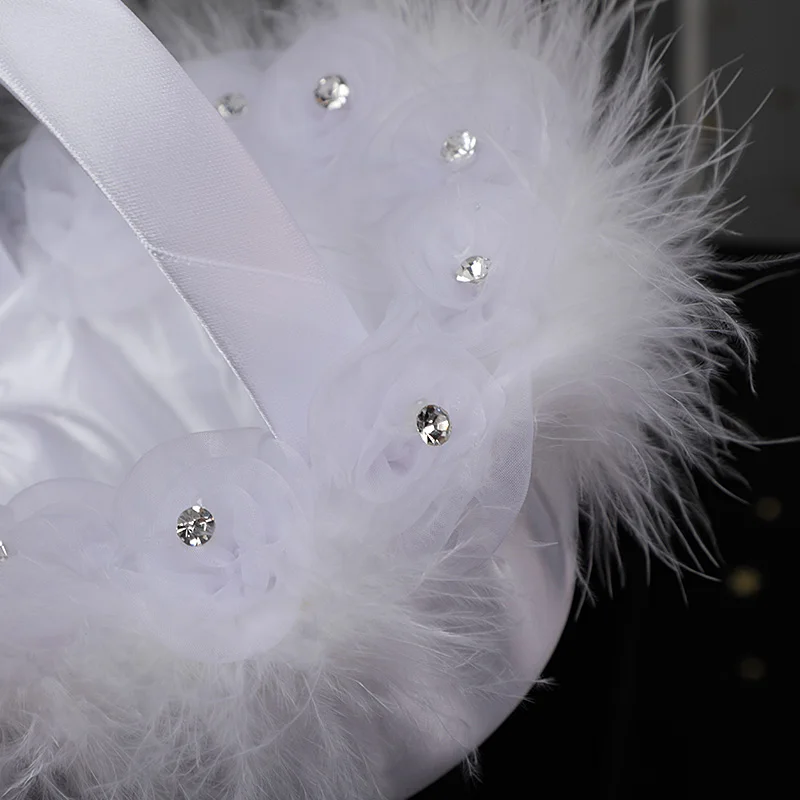 bridal baskets wedding party favors gifts souvenirs female girls women bride white lace weave rose flower feather wedding basket
