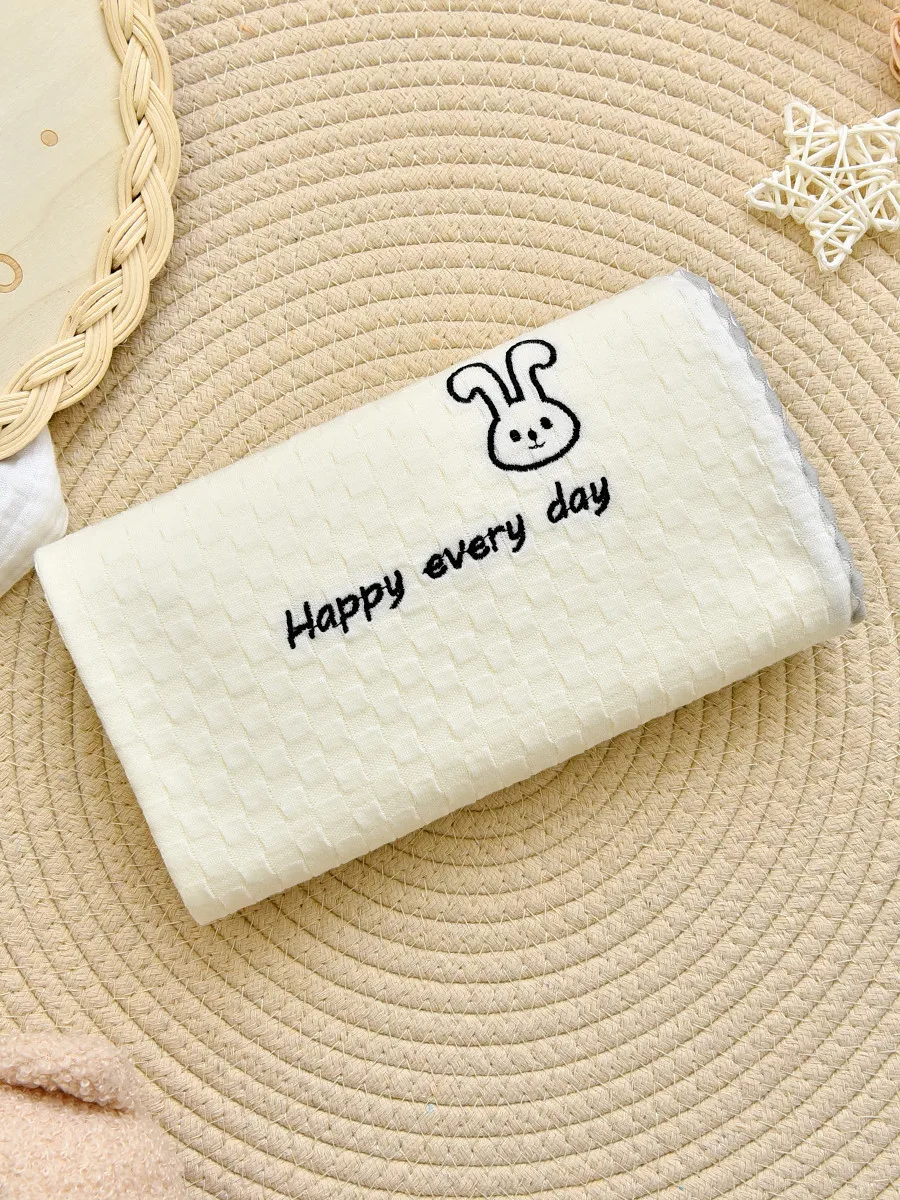 2023 Hot Sales Baby Blanket Double Layer Bamboo Fiber Embroidery Spring Soft Knitted Blanket