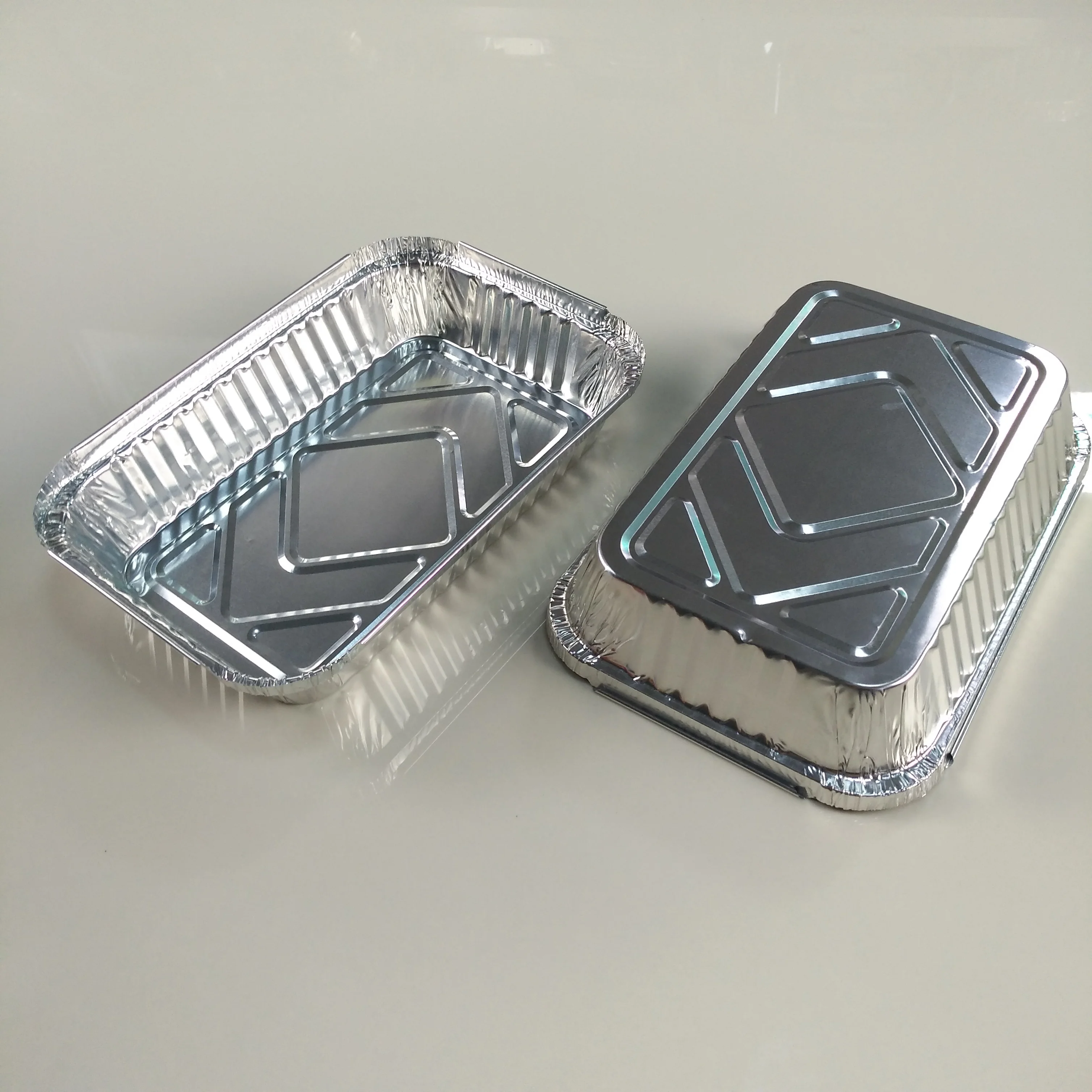 Контейнер из алюминиевой фольги для пищевых продуктов