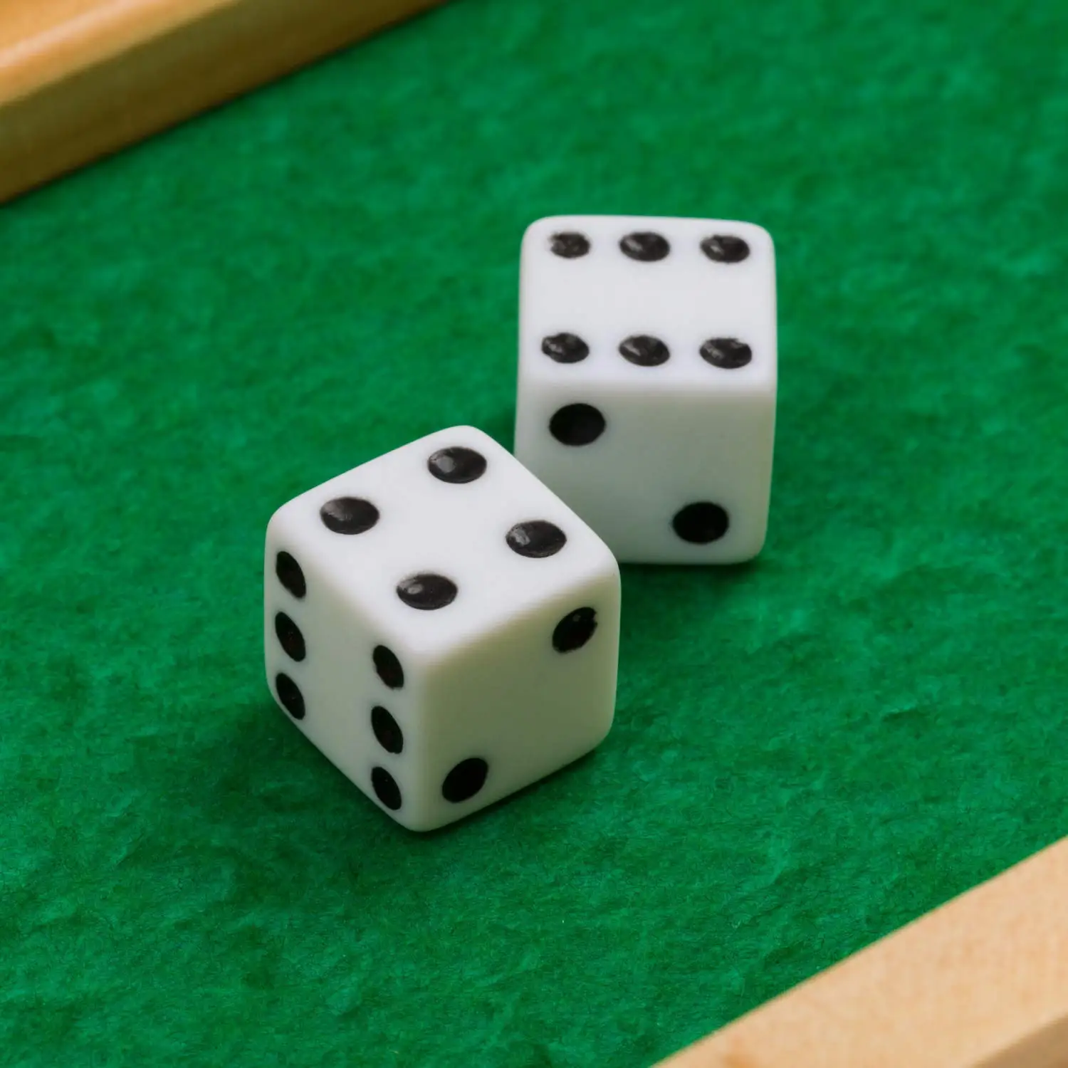 Shut The Box 12 Spot Game Set