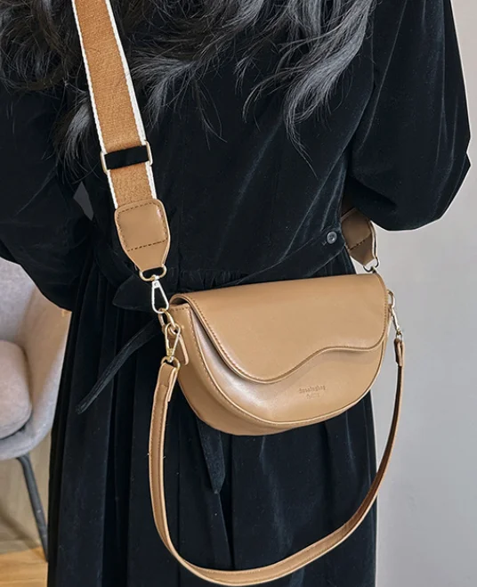 2024 Winter Fashion Temperament Simple Casual One Shoulder Bags Underarm Arm Saddle Bags For Lady