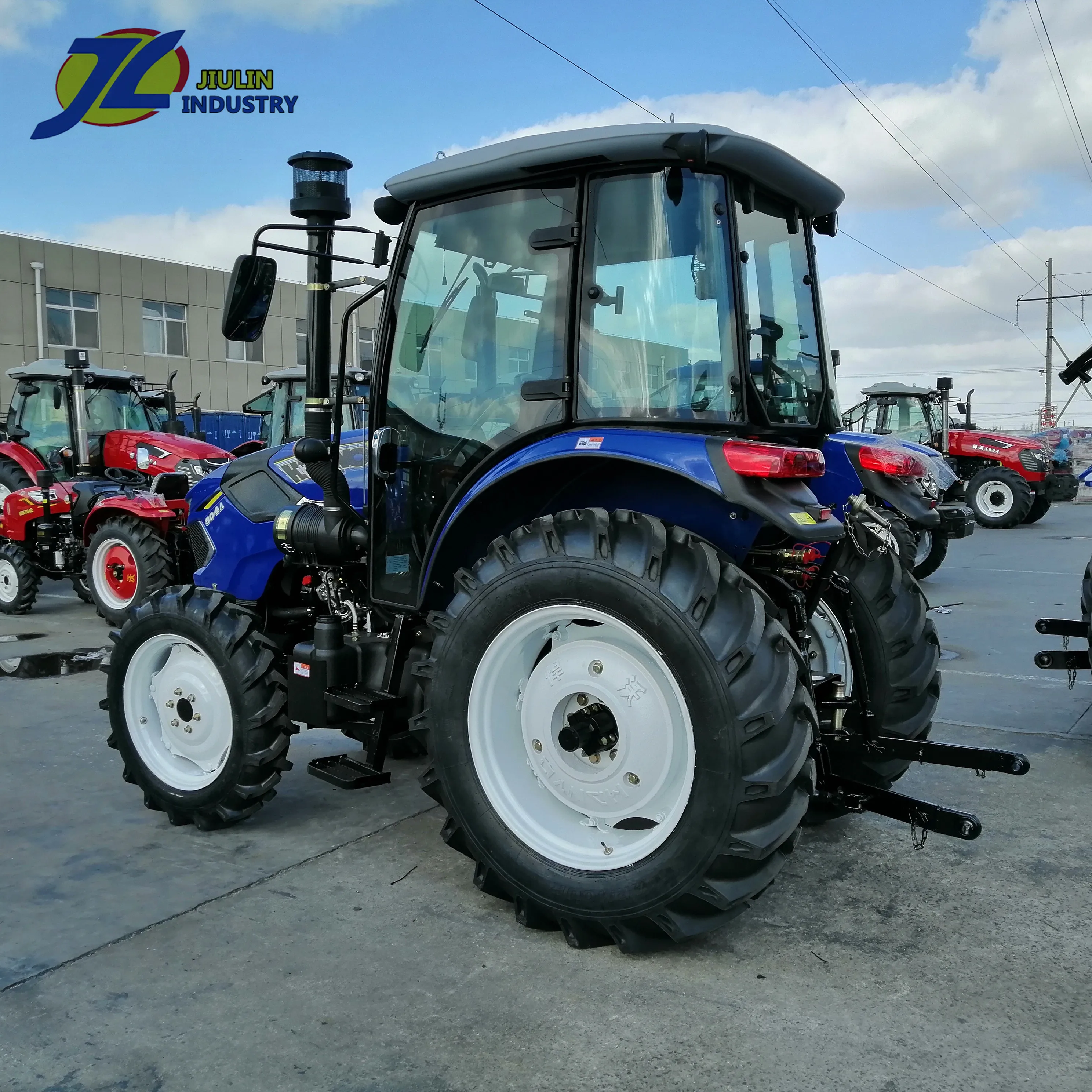 Тяжелый высокопрочный сельскохозяйственный трактор 70HP 80HP 90HP 4X4WD с фронтальным погрузчиком экскаватором от