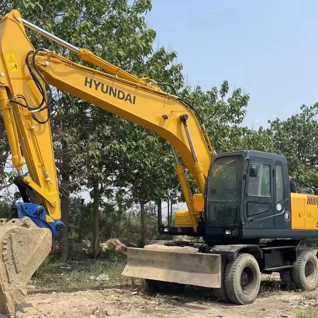 Hyundai 210w-7 Wheel Excavator With Blade Original hyundai 210w-5 210w 220 300 305 330