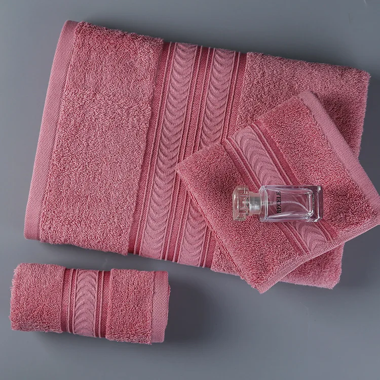 
2019 HOT sale soild color high quality soft comfortable absorbent towel factory wholesale 