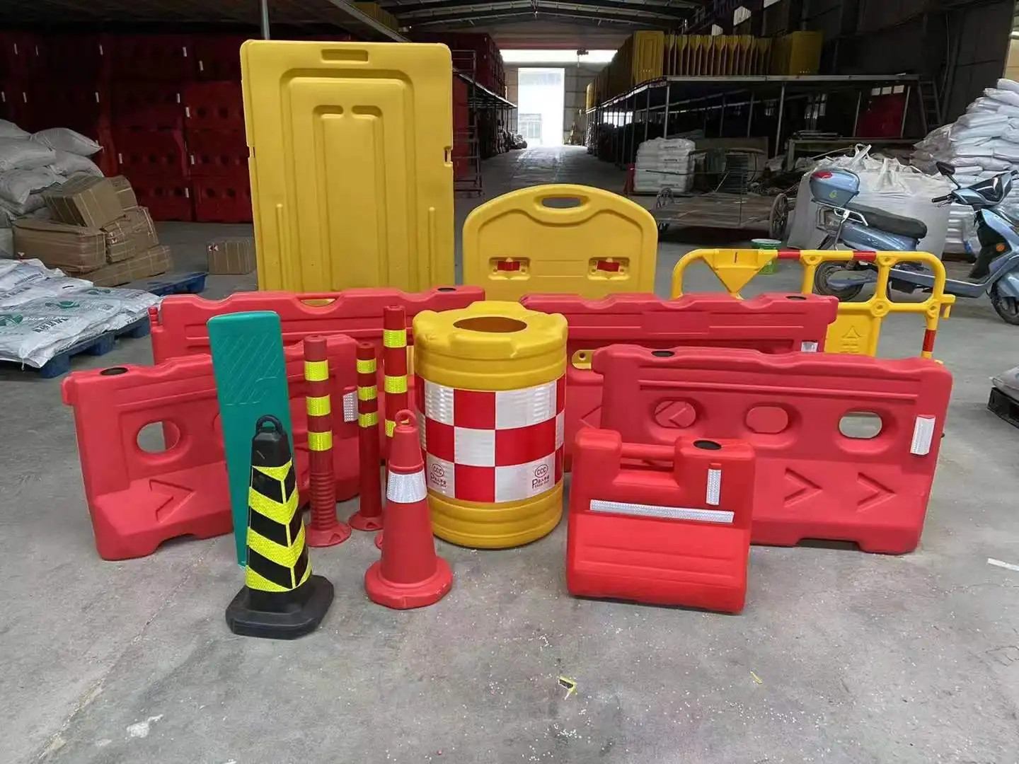 Plastic Cheap Road Safety Barrier High Quality road safety water filled traffic barriers