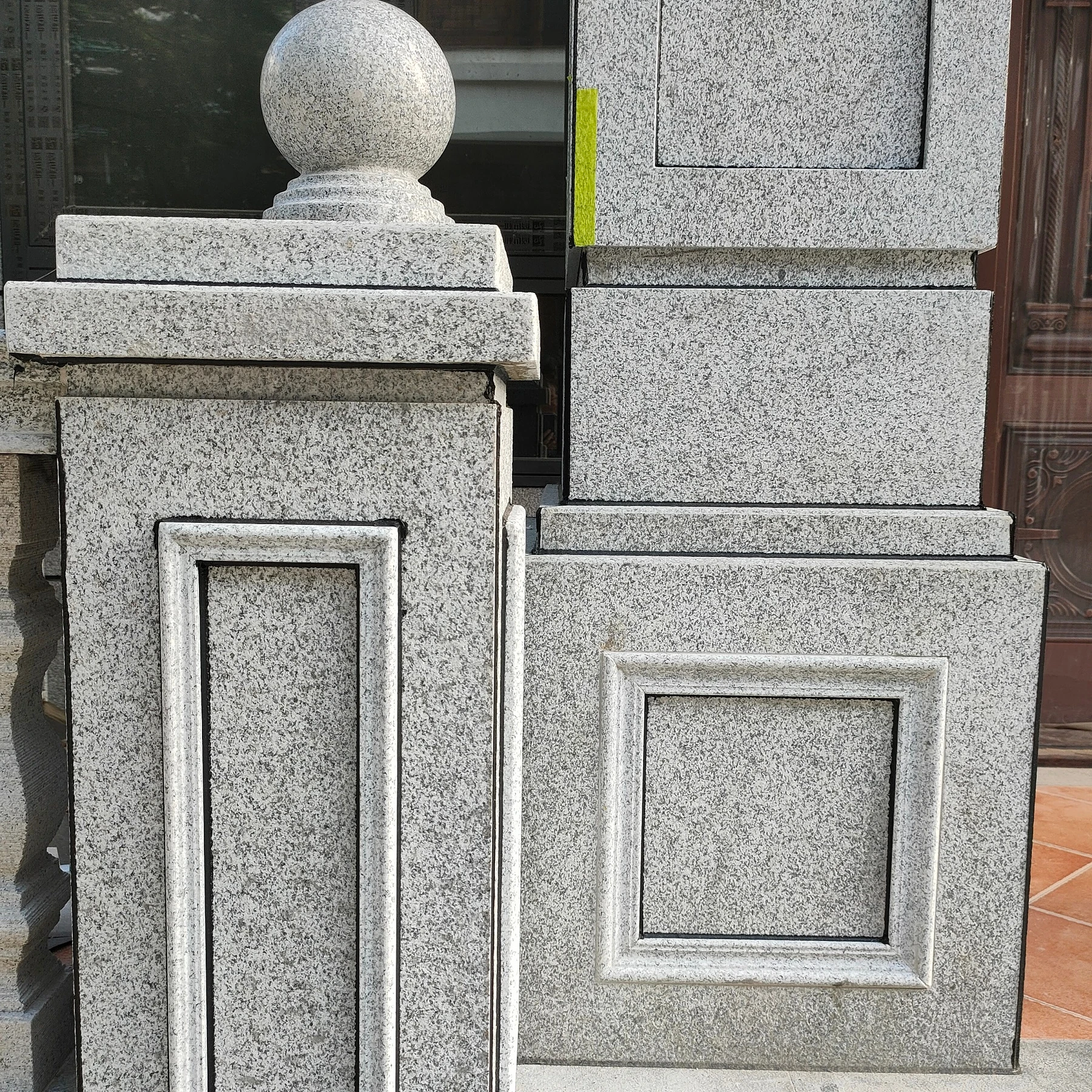 Гранитные колонны декоративные Твердые полые