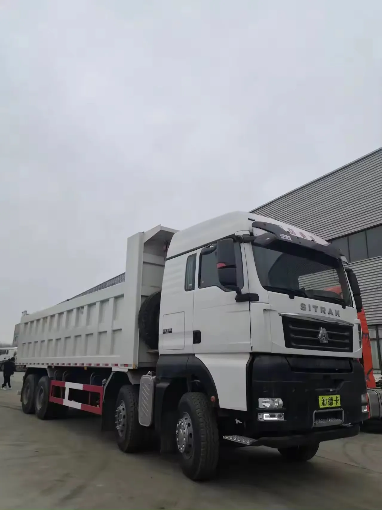 Tractor Trailer Truck Head 380hp Dump Tipper Truck Used Truck Tractor Head