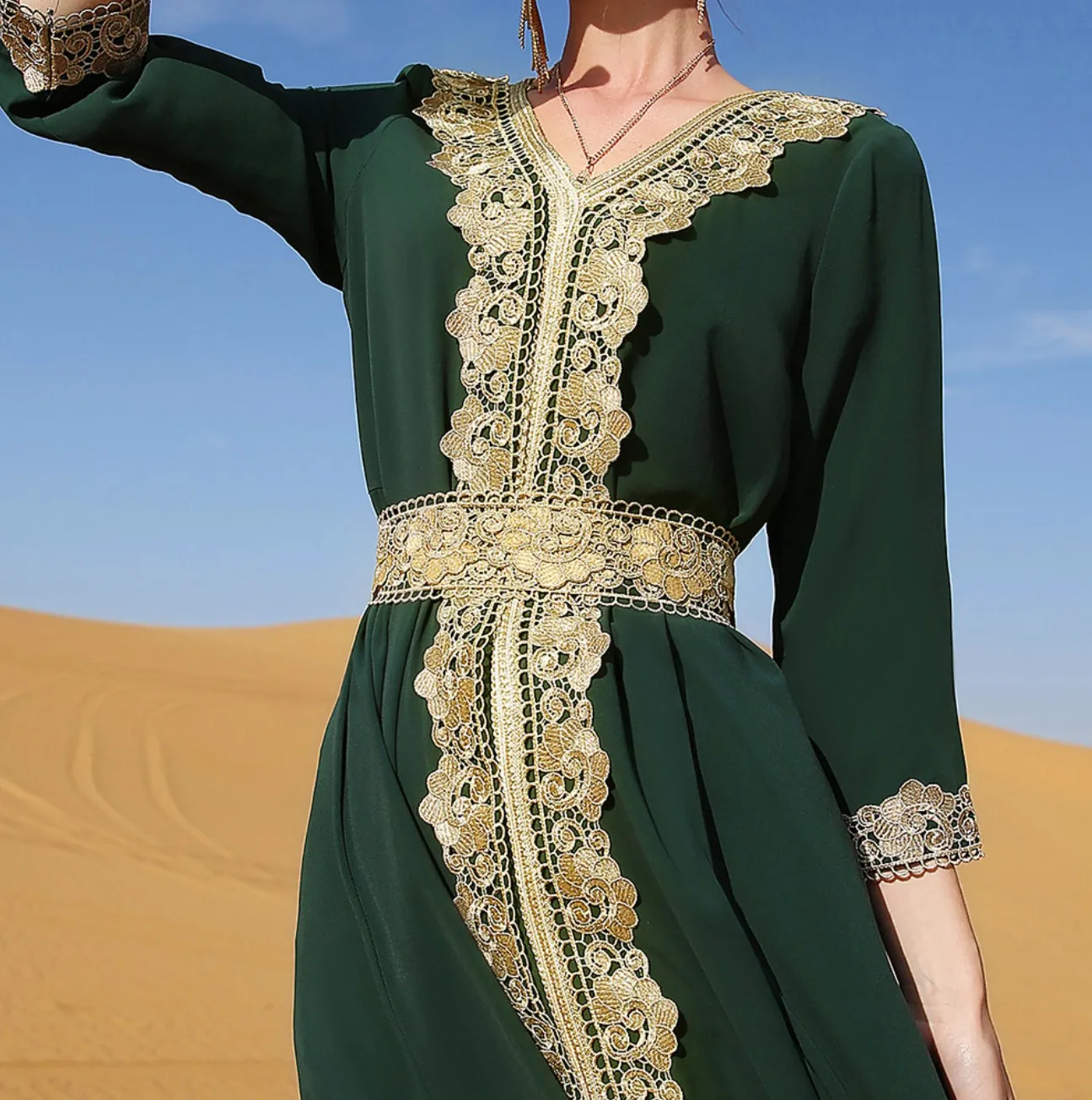 Middle East Southeast dubai turkish long dress islamic clothing women gold lace abaya muslim dress