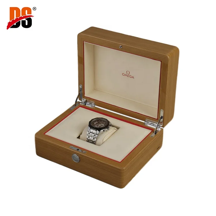 
DS Luxury OEM glossy metal sticker logo watch packaging wooden box wooden watch case 