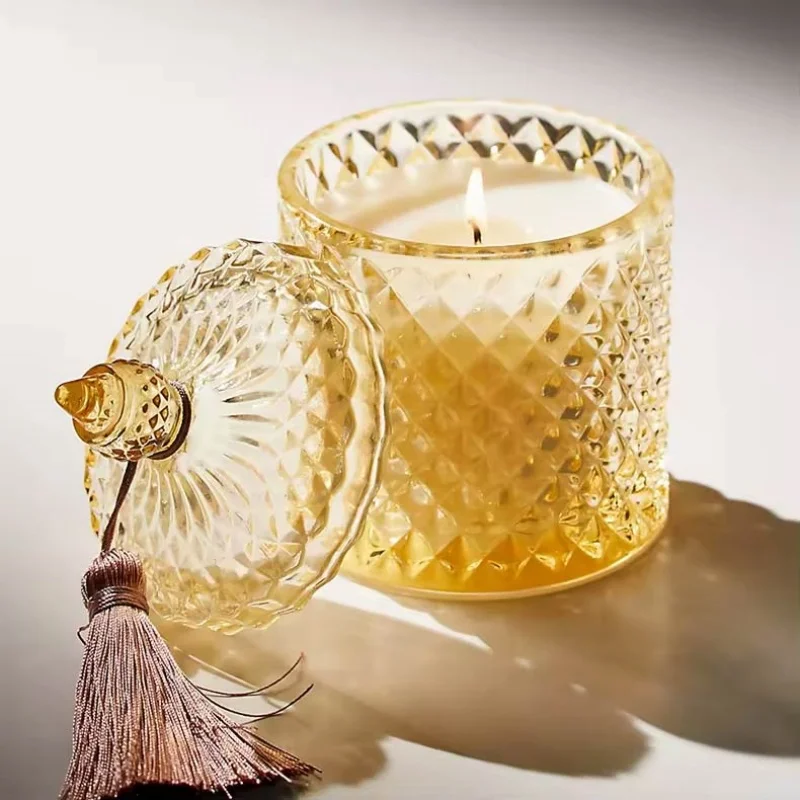 Luxury Christmas Day Decoration Festival Candle Bowl Ribbed Cup Heat Resistance Geo Cut Glass Jar Candle Scented With Lids