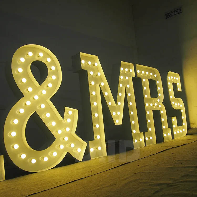 Наружная реклама, СВЕТОДИОДНЫЙ знак, большой шатер, светящиеся буквы