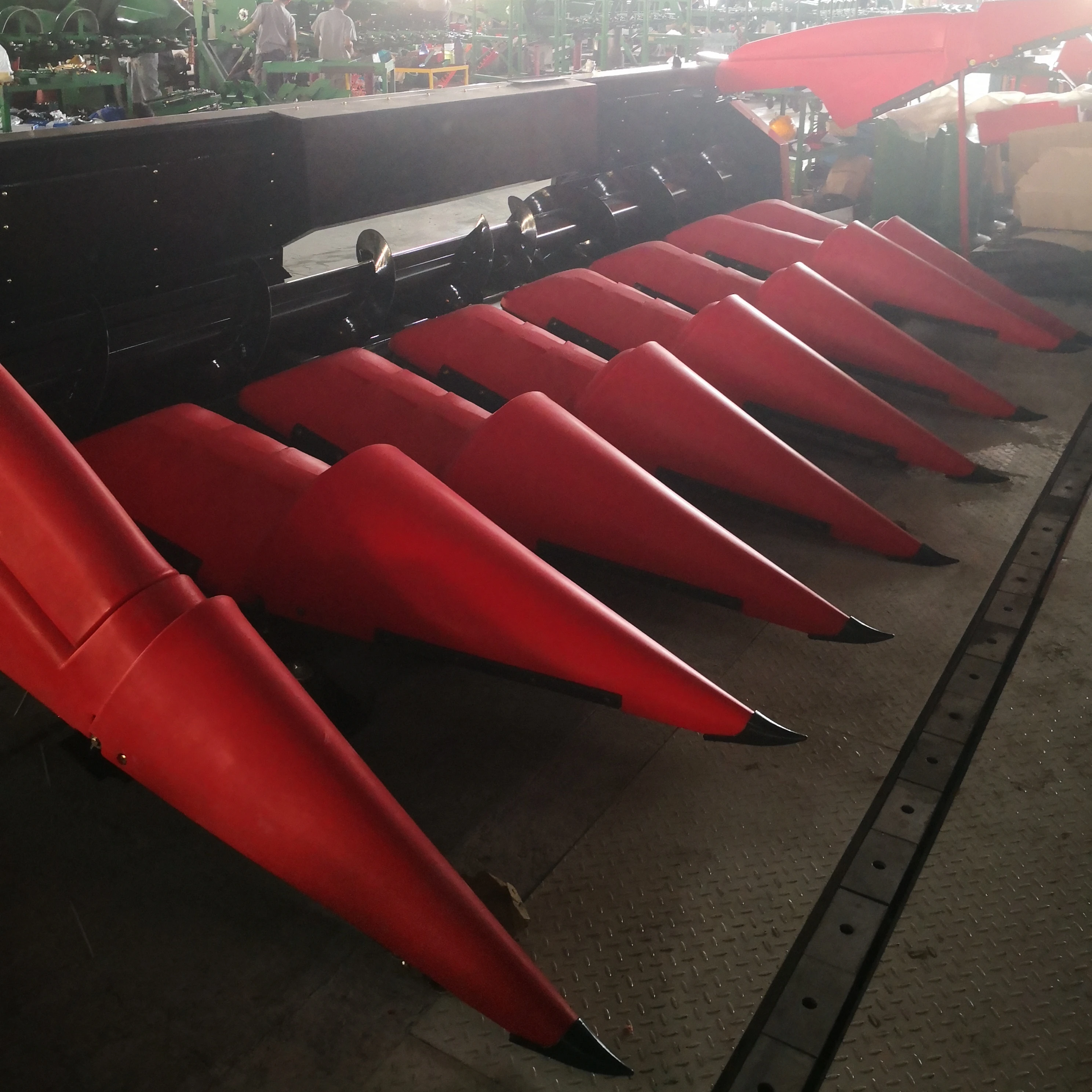 TIANREN 3rd generation 8 Row Corn Header with chopper for European market