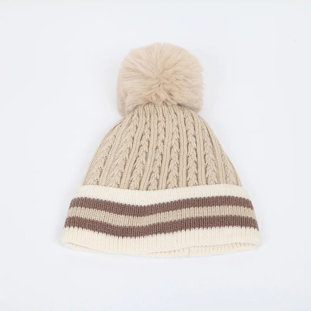 Pom Pom Beanie Women Folded Brim Cable Crochet Aesthetic Knit Hat Warm Pompom Cute Winter Hats With Lining for Women