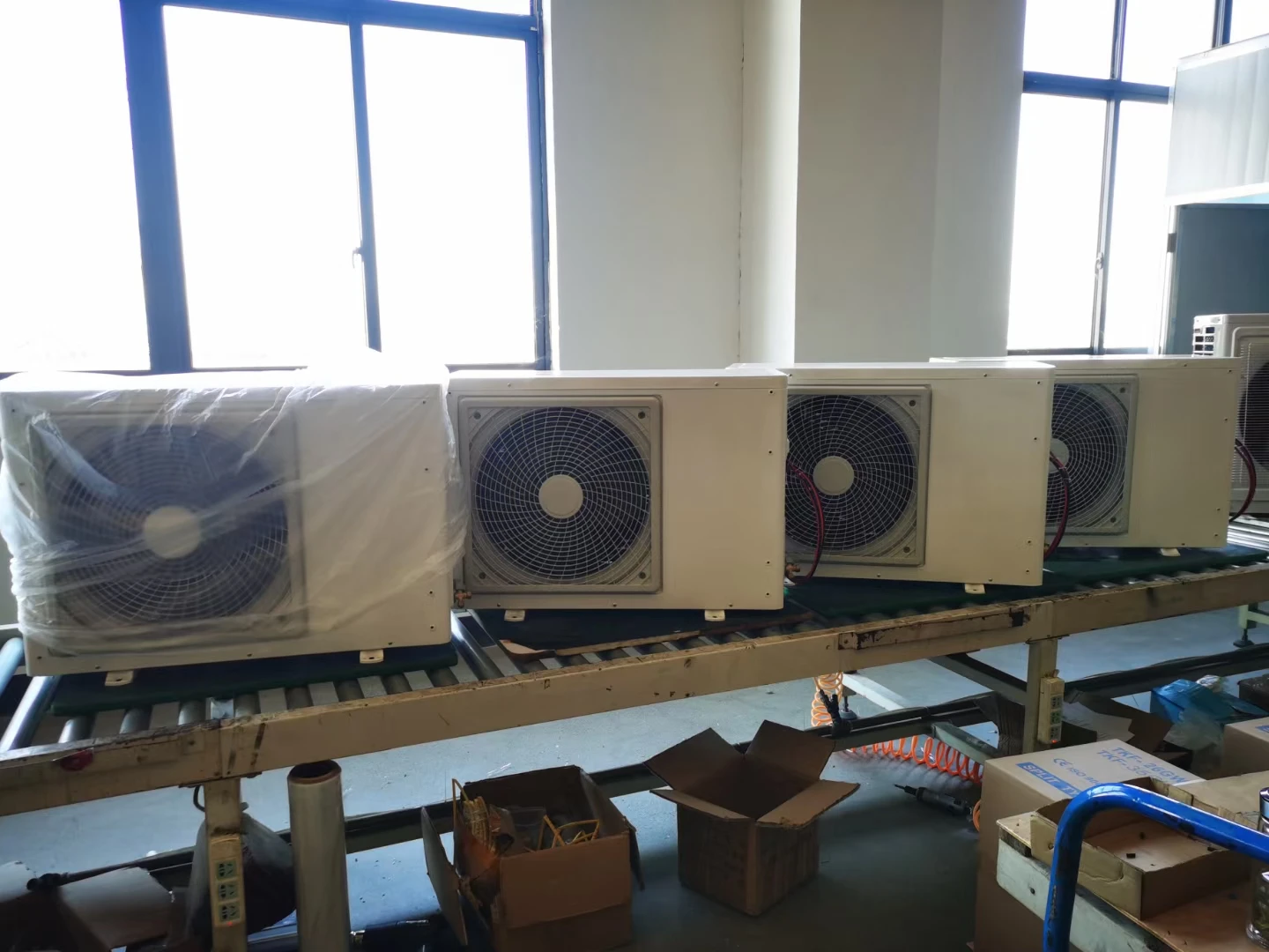 Dubai 36000btu 12000 24000 24 btu оптовая продажа 1 5 тонн многогранный кондиционер цена солнечный сплит-Кондиционер