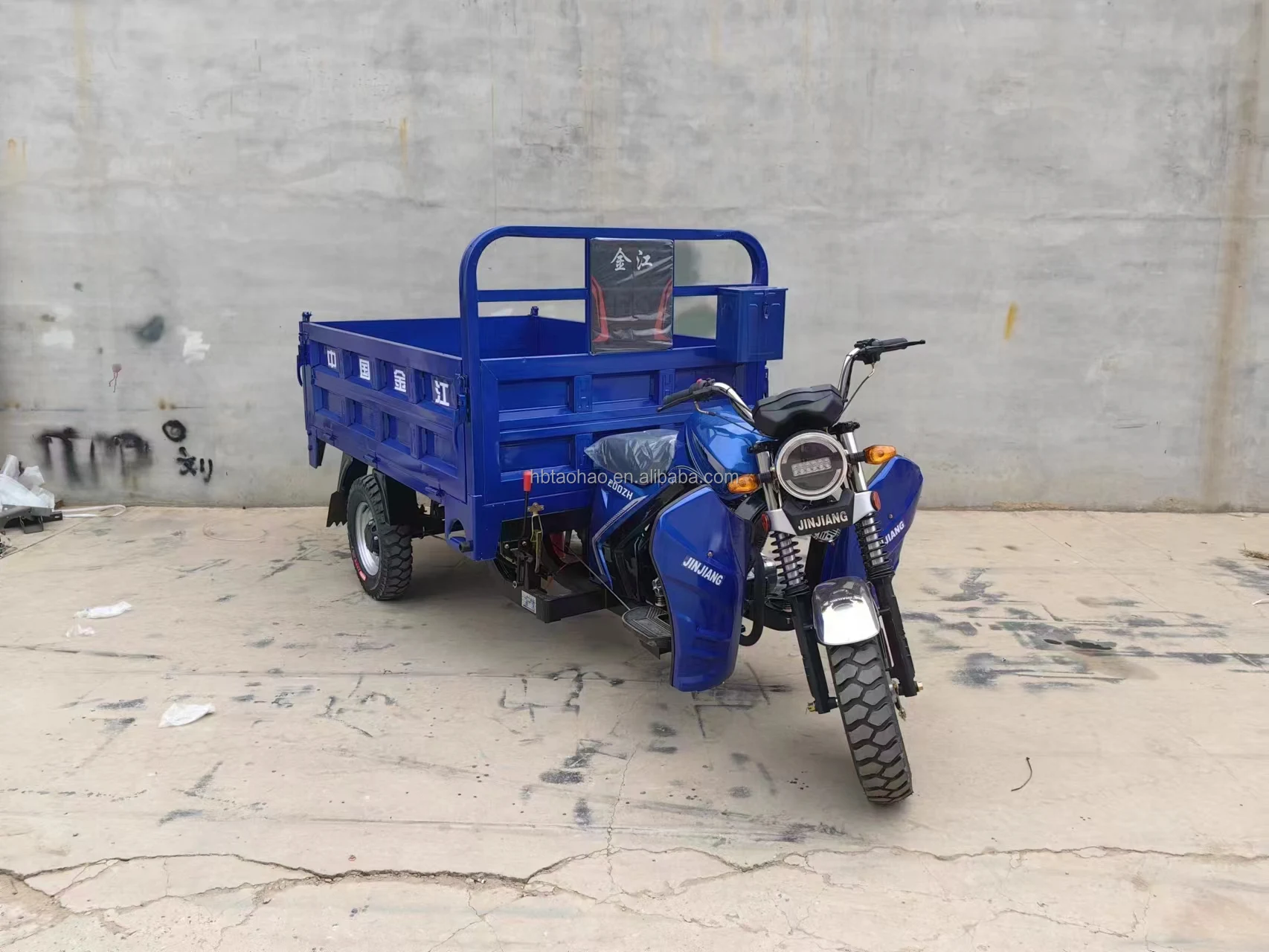 hot selling motorcycle motorized tricycle 150cc 200cc 250CC engine gasoline cargo tricycle petrol tricycle