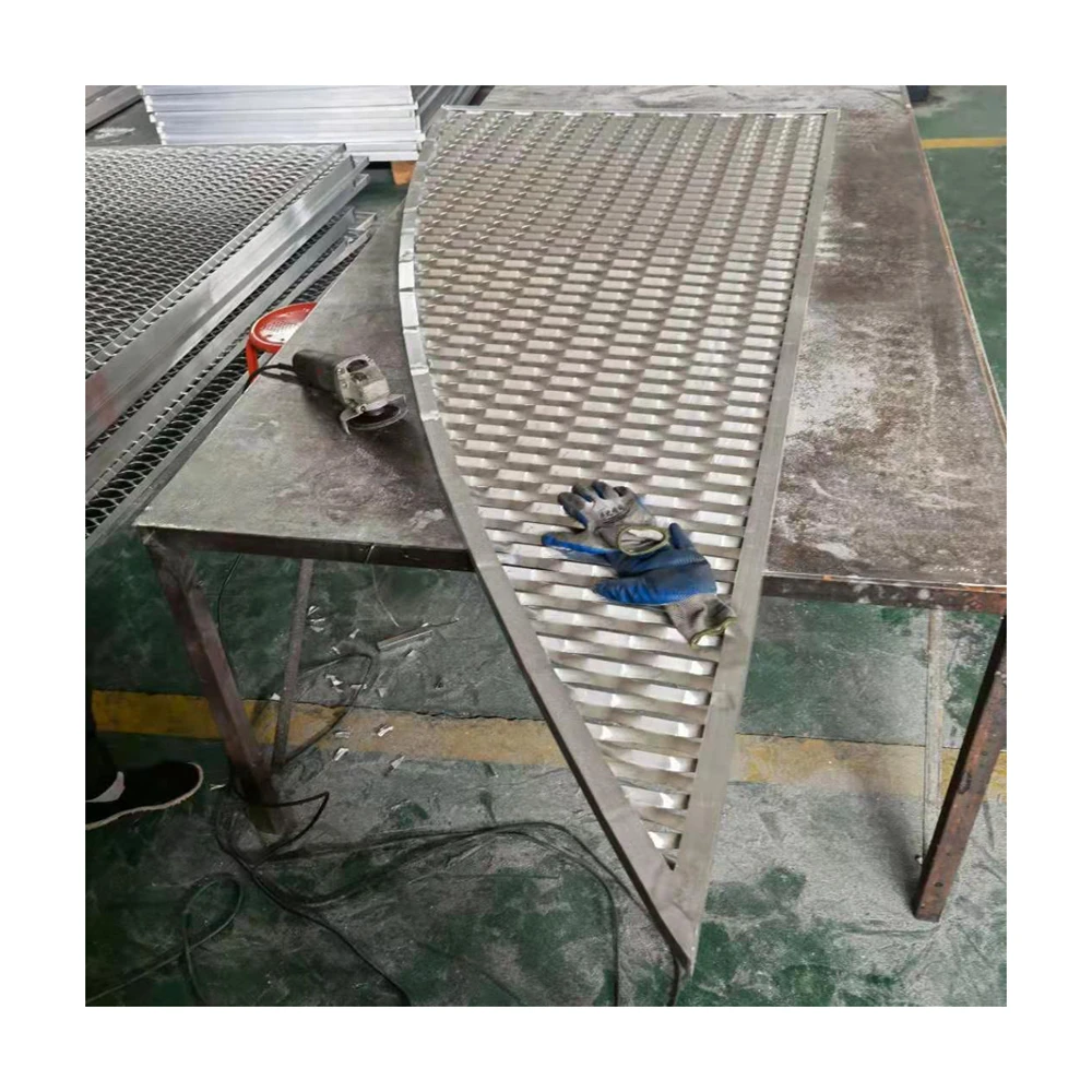 Building material Framed Aluminum Expanded Mesh facade Cladding with frame