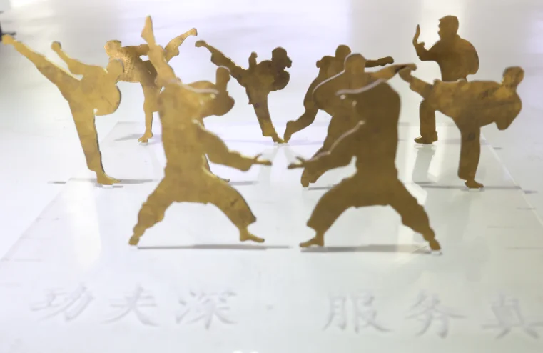 1300x900mm working size fiber laser cutter high precision thin metal cutting small size metal cutting machine