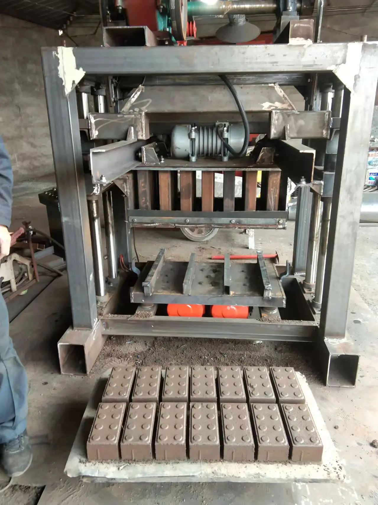 QT4-40 bricks making machine lowest price brick making machine ivory coast briks making machine brick