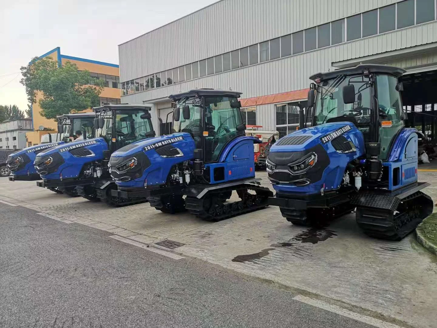 Farm cultivator rotary tiller agricultural mini crawler tractor with fully hydraulic system for sale in china