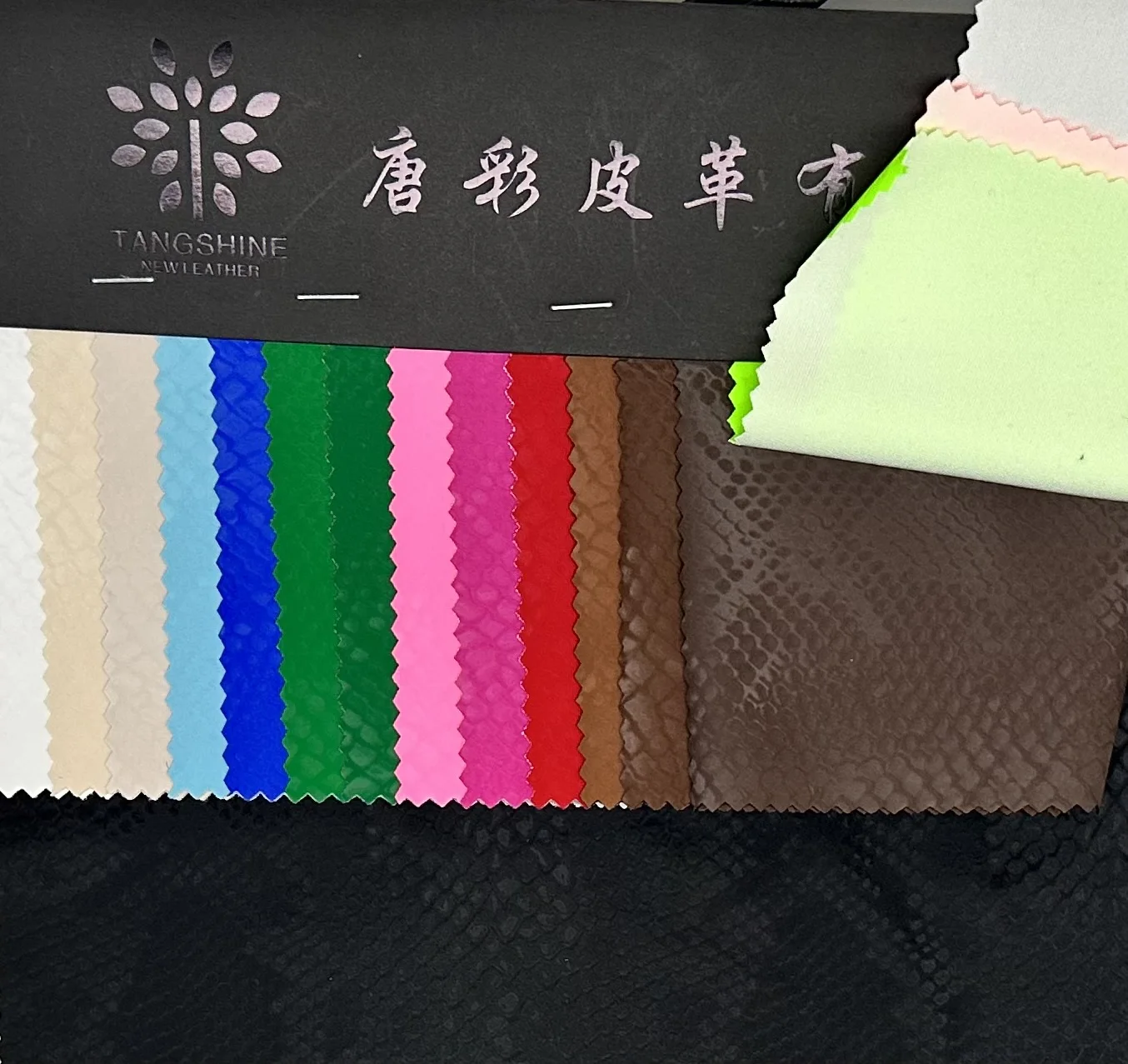 Manufacturer Tangcai 2023 Latest Fashion 4 Way Stretch Leather Snake Grain PU Leather Fabric for Garment and Skirt