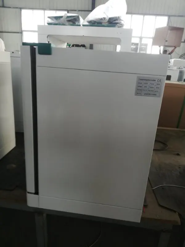 Laboratory good design constant temperature incubator with high quality controller and cheap price with volume 125L