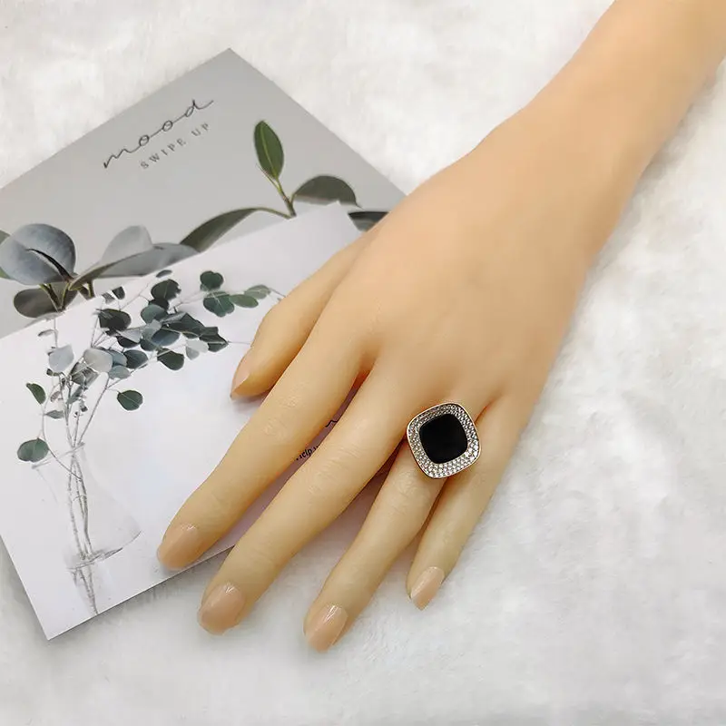 2022 New Women Rose Gold  Plated 925 Silver White Zircon Engagement Rings Wedding Black Agate Ring  Gold Chunky Ring for Party