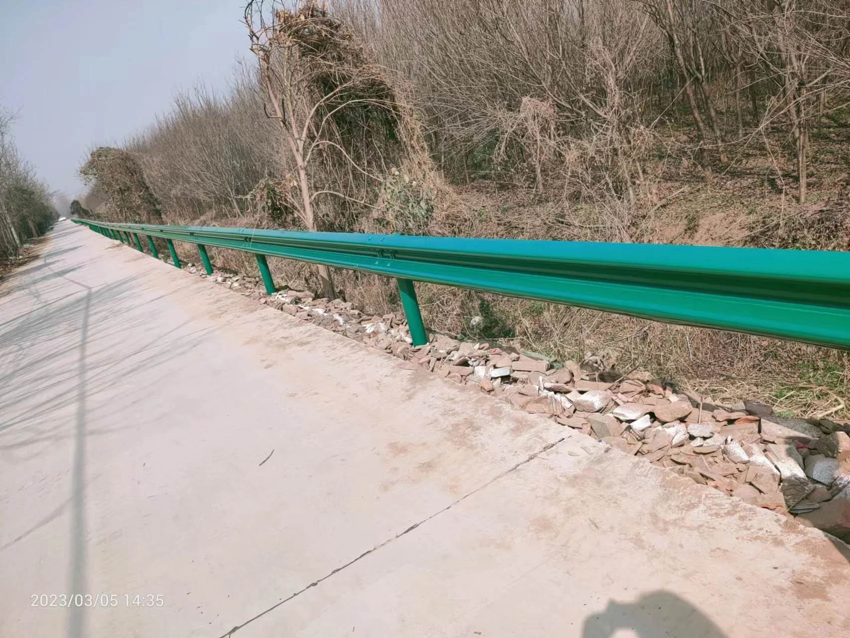 Customized Highway Guardrail Green Two Waves  4320*310*85*4mm Protecting Road Safety Steel Galvanized Guardrail for Highway