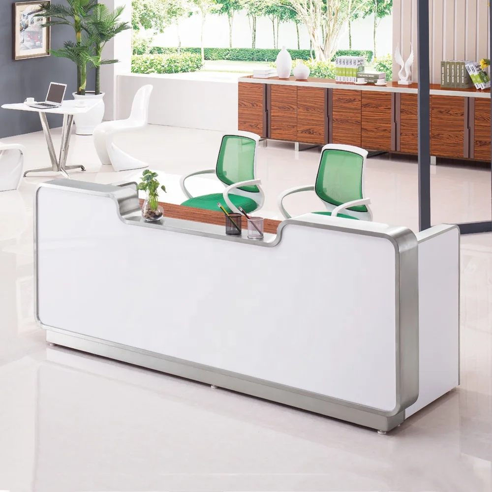 Белый магазин, дешевый модный гостиничный тренажерный зал, современный роскошный стол для одежды, офисный банк, больничный салон, магазин, стойка регистрации