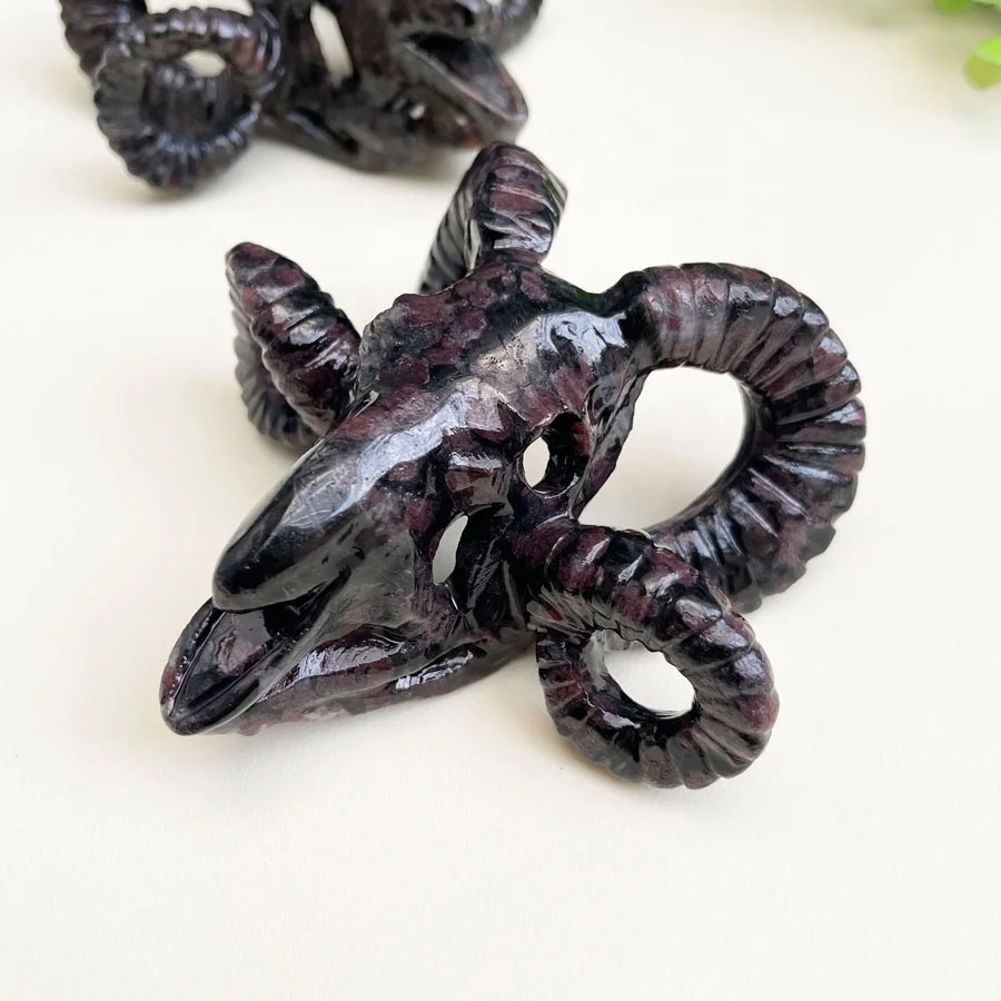 Customized Semi-precious Stone Crafts Natural Crystal Crafts Quartz Crystal Sheep Head Skulls