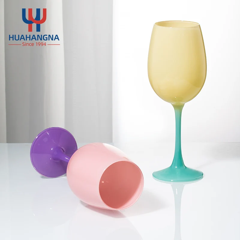HUAHANG 450ml Hand Blown Unique Design Custom Goblet Crystal Colored Wine Glasses For Wedding Party
