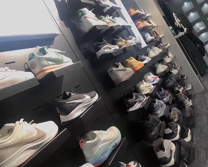 Wall Mount Shoes Display Rack shelves wall mounted sneaker display shoe store wall display